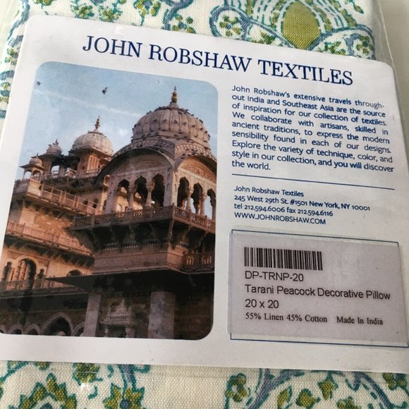 Tarrani Peacock decorative pillow case - Picture 3 of 6